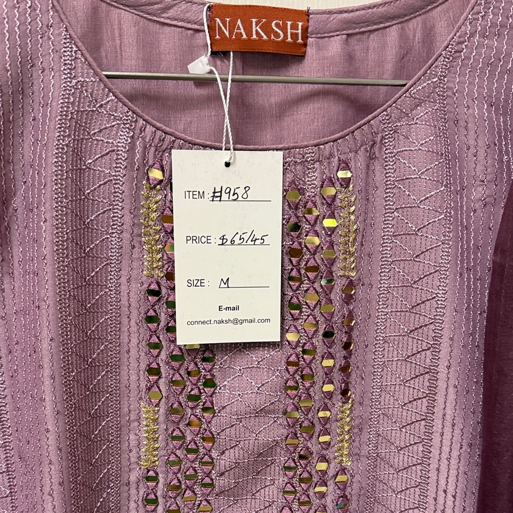 NWT Pakistani Indian Elegant Purple lavender Embroidered Kurta Set - Picture 3 of 9